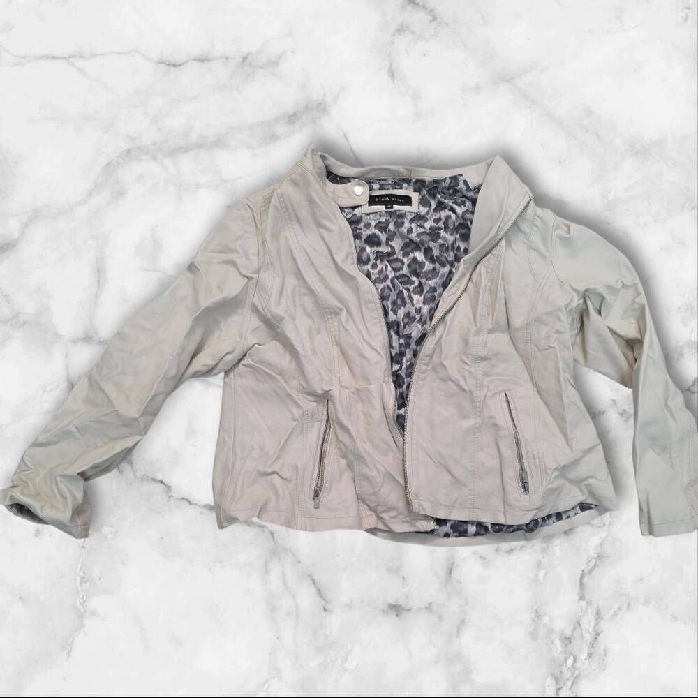 Black Rivet Cream Colored Leather Jacket Size 3XL